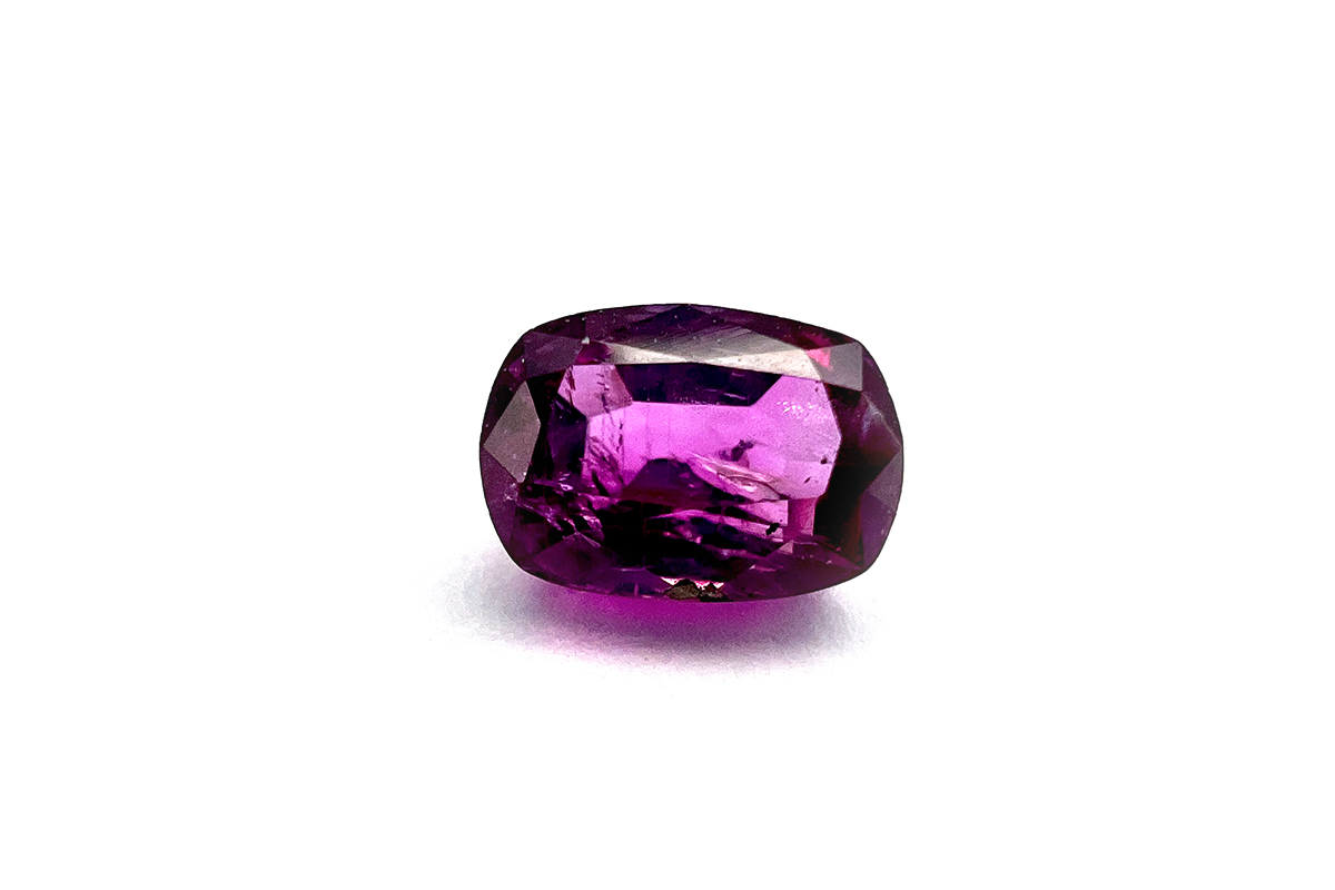 0.880 Carat Purplesapphire