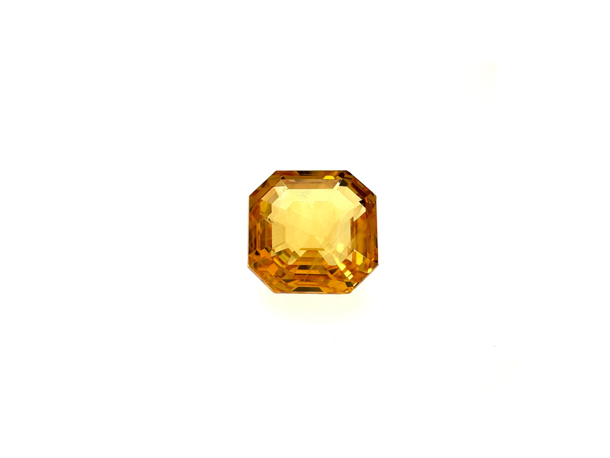 10.105 Carat Yellowsapphire