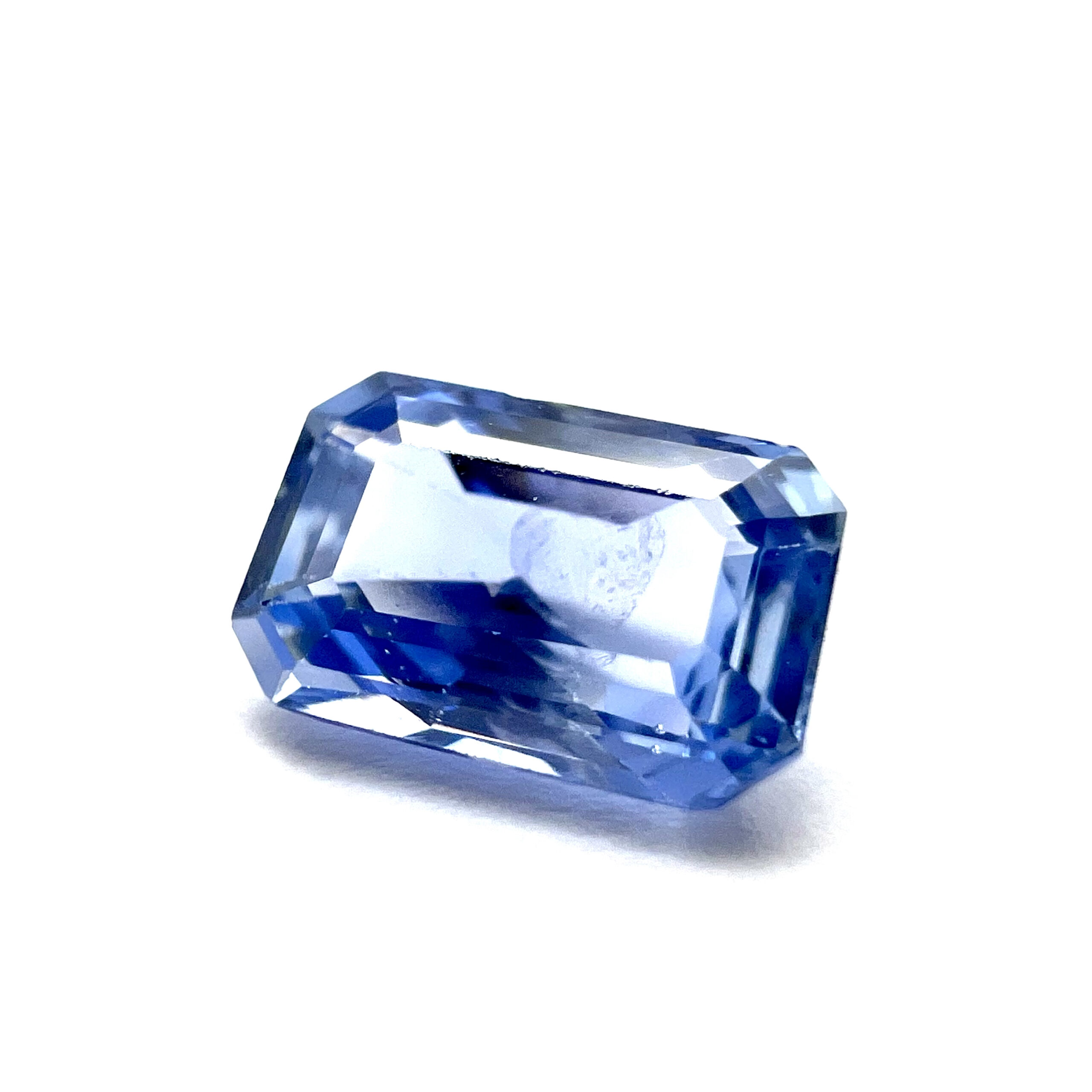 1.600 Carat Blue Sapphire